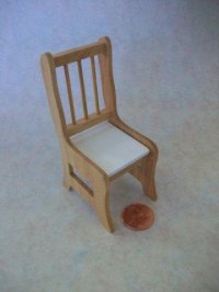Oak Chair w/White Seat