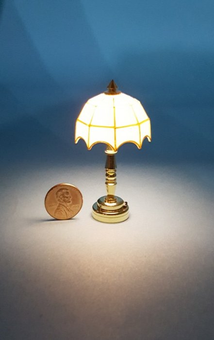 BrassTiffany table lamp - Click Image to Close