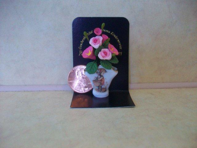 Hummel Flower Vase w/Pk flowers - Click Image to Close